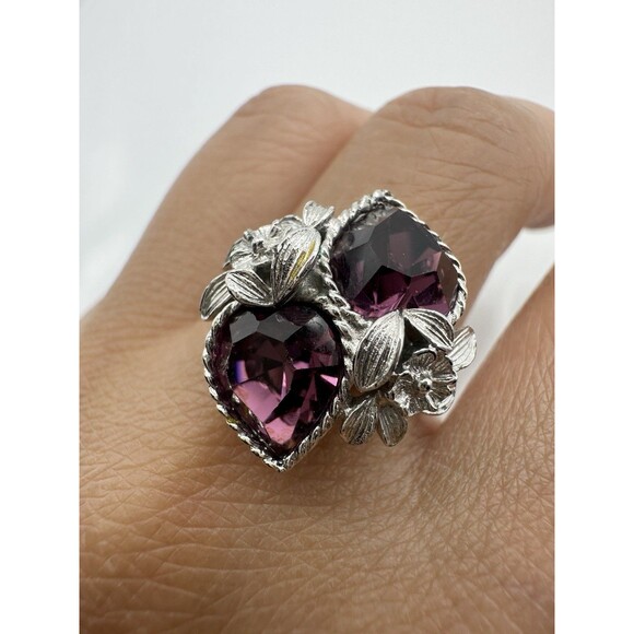 Vintage Sarah Coventry Purple Heart Rhinestone Floral Ring Size 6 - Picture 1 of 6